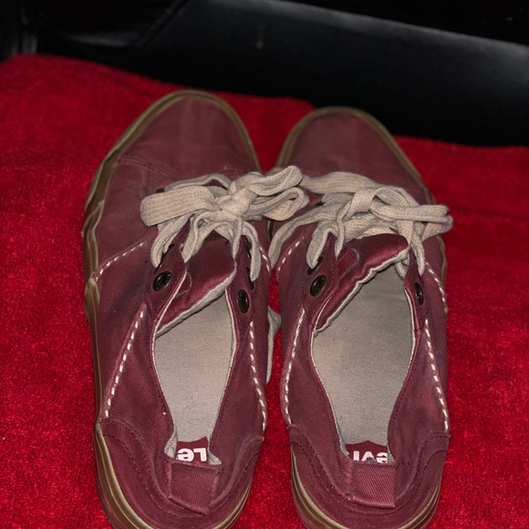 Men’s Levi’s casual shoe. Burgundy size 10.5 - Picture 4 of 4